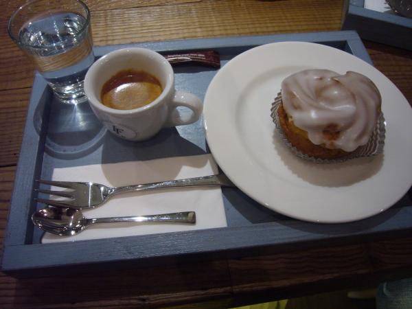 espresso s věnečkem